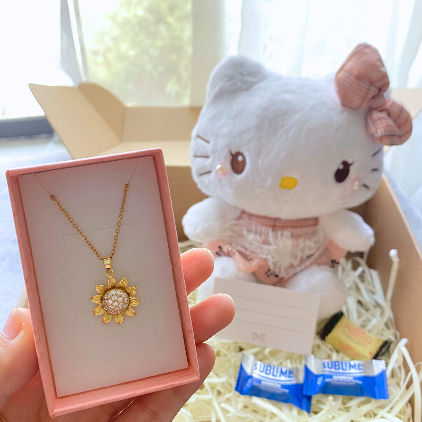 ✨🌸 Luz de Ternura: Peluche + Collar Giratorio de tu elección