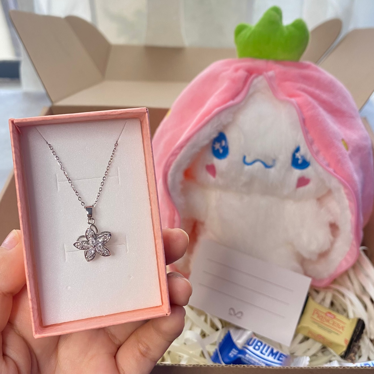 ✨🌸 Luz de Ternura: Peluche + Collar Giratorio de tu elección