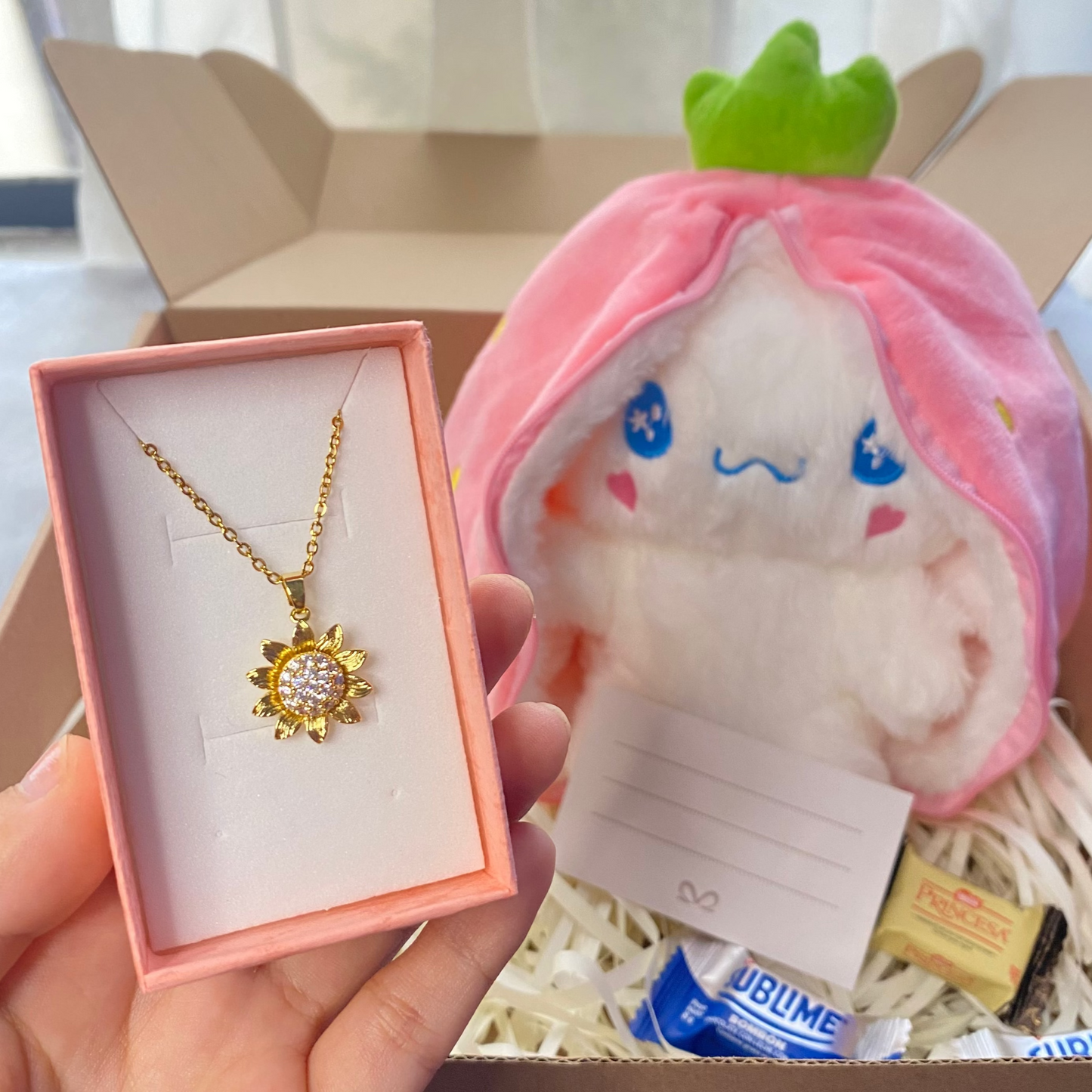 ✨🌸 Luz de Ternura: Peluche + Collar Giratorio de tu elección