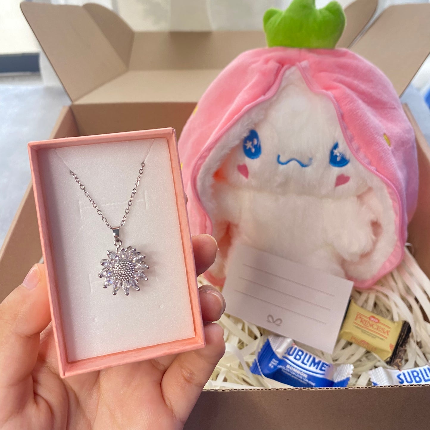 ✨🌸 Luz de Ternura: Peluche + Collar Giratorio de tu elección