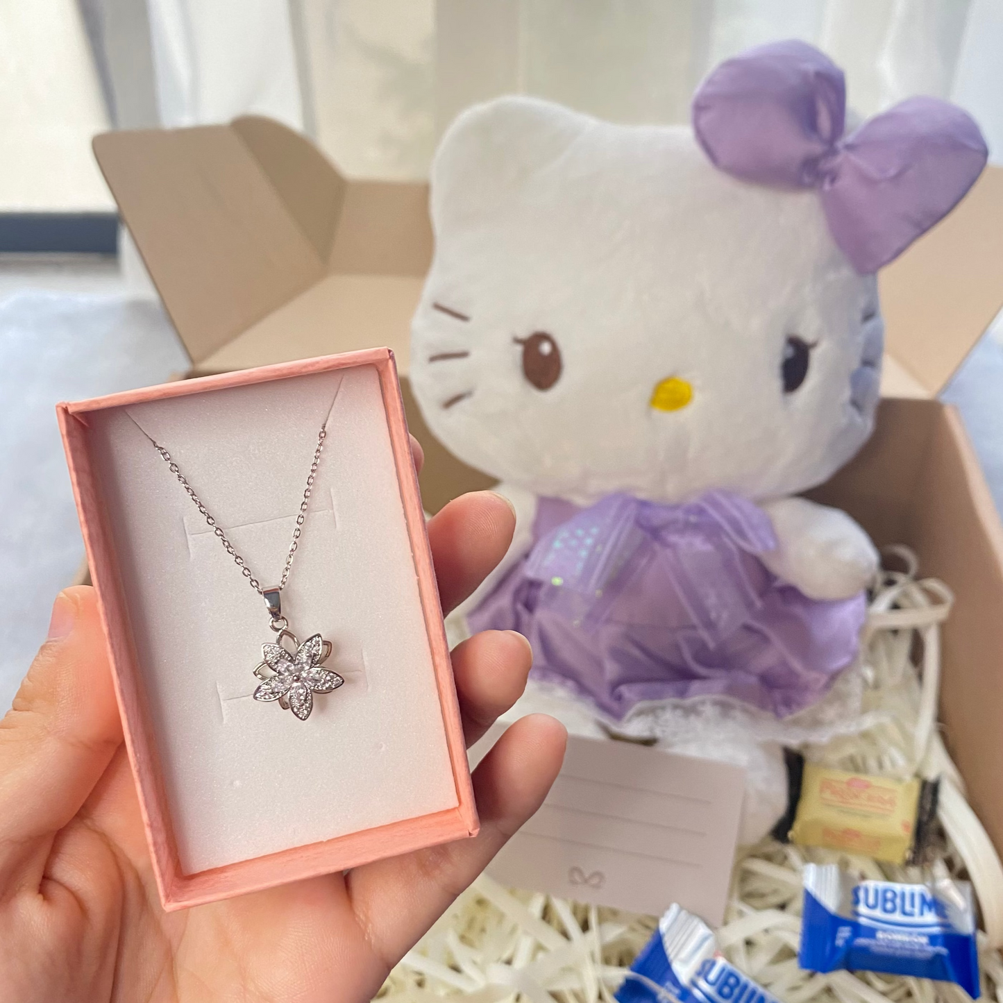✨🌸 Luz de Ternura: Peluche + Collar Giratorio de tu elección